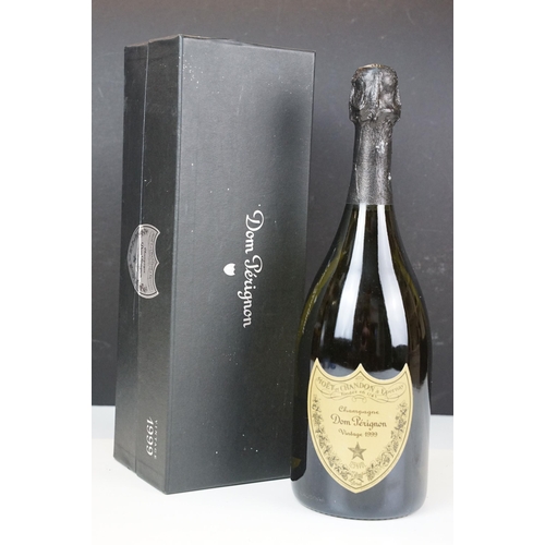 416 - Alcohol - Moet et Chandon a Epernay, Dom Perignon Champagne Vintage 1999, cased, 750ml