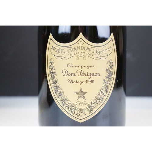 416 - Alcohol - Moet et Chandon a Epernay, Dom Perignon Champagne Vintage 1999, cased, 750ml