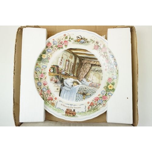 85 - Selection of Wedgwood Foxwood Tales plates to include The Foxwood Library, Mrs Rabbit's Kitchen, Mr ... 