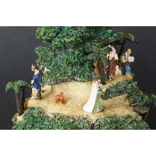 100 - Large hand painted Thomas Kinkade 'Glory to the Newborn King' illuminated decorative Christmas tree ... 