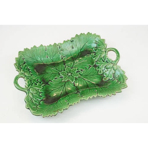 102 - Mixed early 20th century ceramics to include majolica leaf plates in various sizes and cup, one Wedg... 