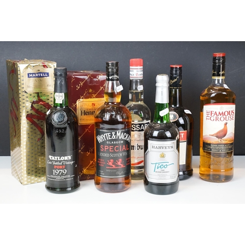 419 - Alcohol - eight bottles, comprising: Cognac Hennessy Very Special, boxed, 68cl, Martell V S Fine Cog... 