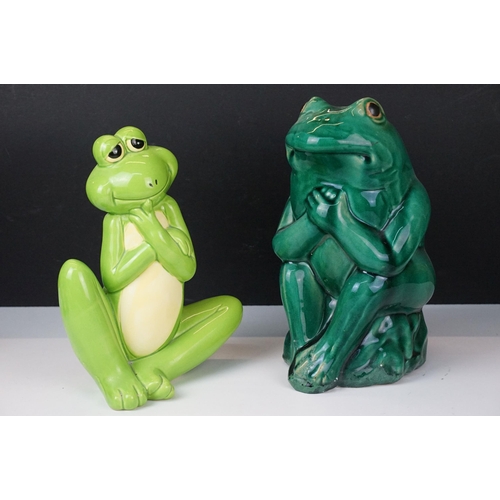 92 - Mixed collection of ceramic frogs to include a Poole pottery example together with three small metal... 