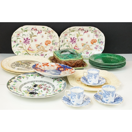 94 - Mixed selection of ceramics to include a majolica basketweave lidded Sardine box, three Royal Crown ... 