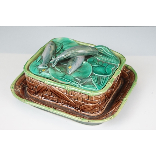 94 - Mixed selection of ceramics to include a majolica basketweave lidded Sardine box, three Royal Crown ... 