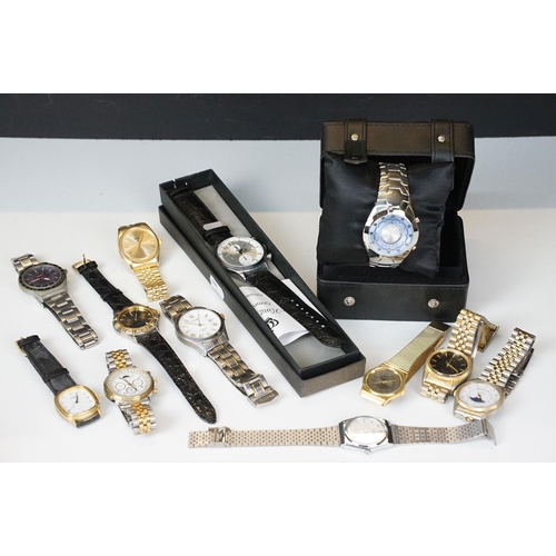 304 - A small collection of gents wristwatches to include Casio, Sekonda and Pulsar examples.