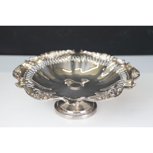 374 - Collection of silver plate to include cake stand by Primrose Plate in E.P Copper, WMA Rogers open wo... 