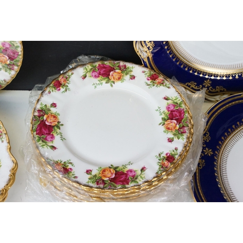 118 - Large collection of 'Old Country Roses' gilt and rose tea service set to include two cake plates, tw... 