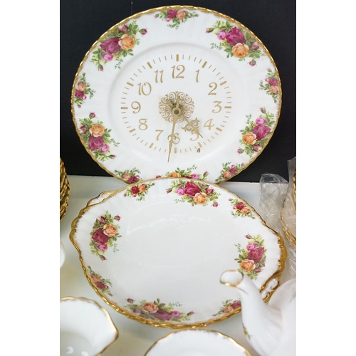 118 - Large collection of 'Old Country Roses' gilt and rose tea service set to include two cake plates, tw... 