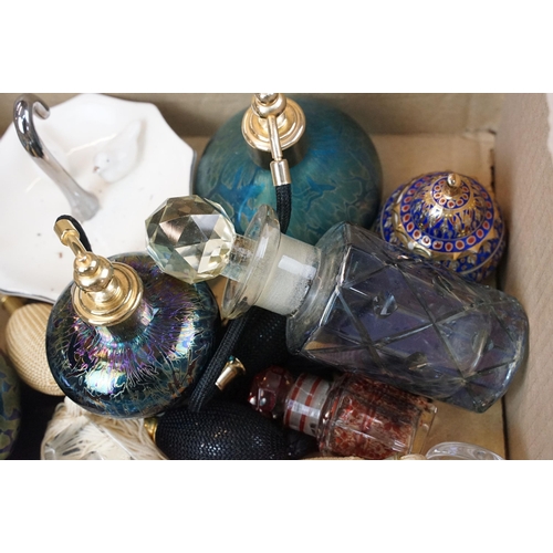 122 - Large quantity of perfume and scent bottles in varying forms and finishes