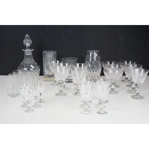 124 - Large selection of mixed glass and silver plate ware to include wine glasses, tumblers and liqueur g... 