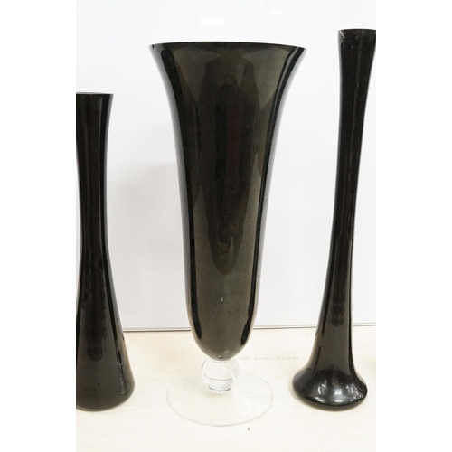 156 - Large mid century Italian glass artistic vase H 57cm with four accompanying tall black slender vases... 