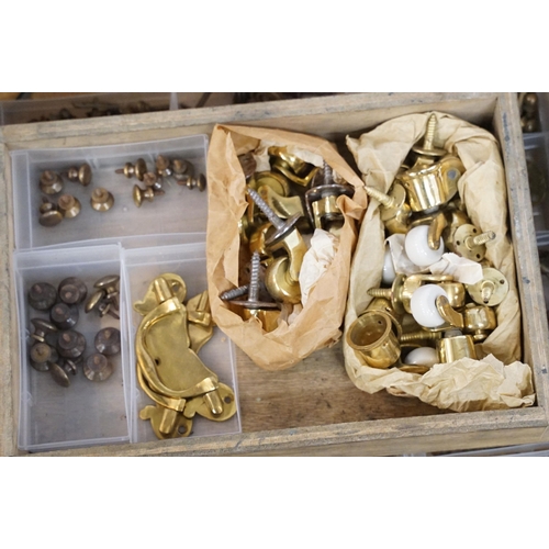 450 - Assortment of 20th century hardware items to include castors in varying sizes and styles, large coll... 