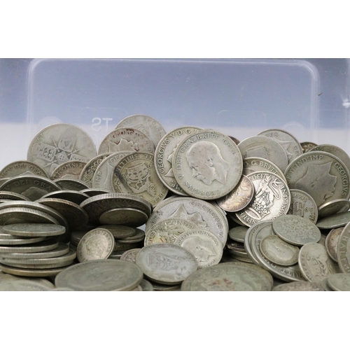 195 - A collection of British pre decimal silver coins to include pre 1920 and pre 1947 examples including... 