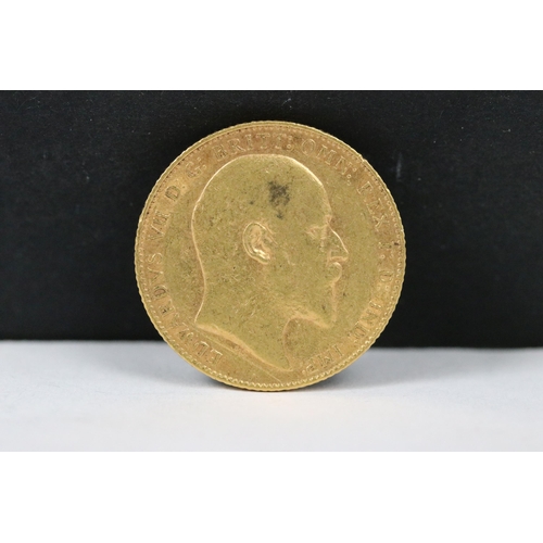 124 - A British King Edward VII 1909 gold full sovereign coin