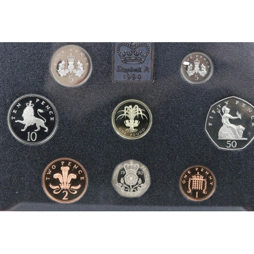 139 - A collection of four Royal Mint brilliant uncirculated coin year sets to include 1984, 1991, 1986 an... 