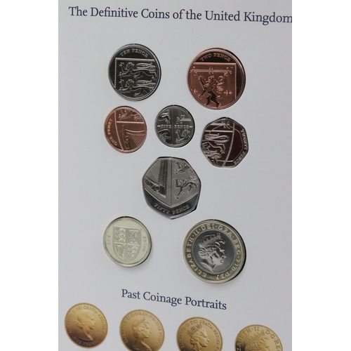 142 - A Royal Mint United Kingdom brilliant uncirculated 2018 annual coin year set together with the 2015 ... 