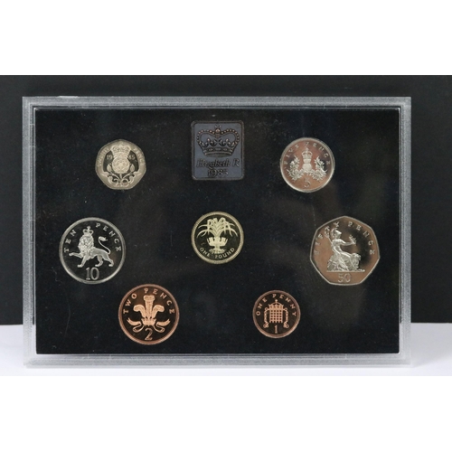 143 - A collection of British Royal Mint coin sets to include 1976, 1974, 1983, 1981, 1979, 1985, 1975, 19... 