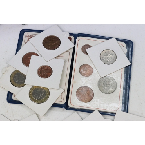 149 - A large collection of British decimal coins, mostly uncirculated examples contained within collector... 