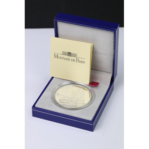 155 - A collection of fifteen Monnaie De Paris 'The Euro Collection' silver coins, all encapsulated within... 