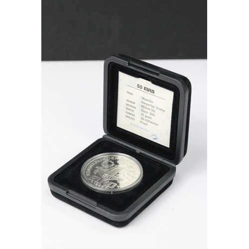 155 - A collection of fifteen Monnaie De Paris 'The Euro Collection' silver coins, all encapsulated within... 