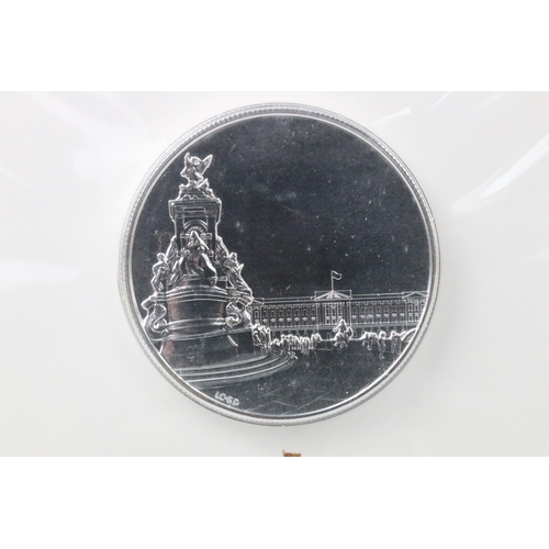 163 - A Royal Mint United Kingdom 2015 fine silver £100 coin within sealed Royal Mint packaging.