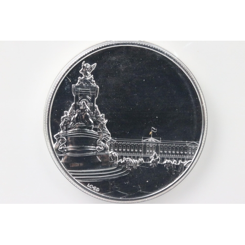 164 - A Royal Mint United Kingdom 2015 fine silver £100 coin within sealed Royal Mint packaging.