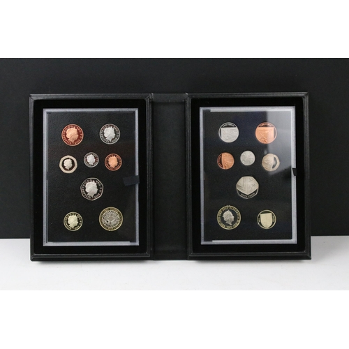 171 - A Royal Mint United Kingdom Queen Elizabeth II 2015 collectors edition proof coin set, encapsulated ... 