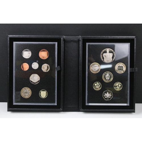 175 - A Royal Mint United Kingdom Queen Elizabeth II 2013 collectors edition proof coin set, encapsulated ... 