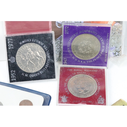 85 - A collection of mixed coins to include Royal Mint uncirculated coin packs, circulated decimal and pr... 