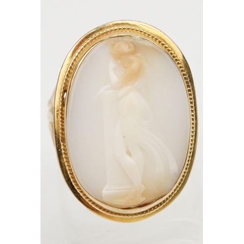 23 - Early 20th Century 9ct gold cameo ring having a carved shell cameo depicting a female figure. Shank ... 