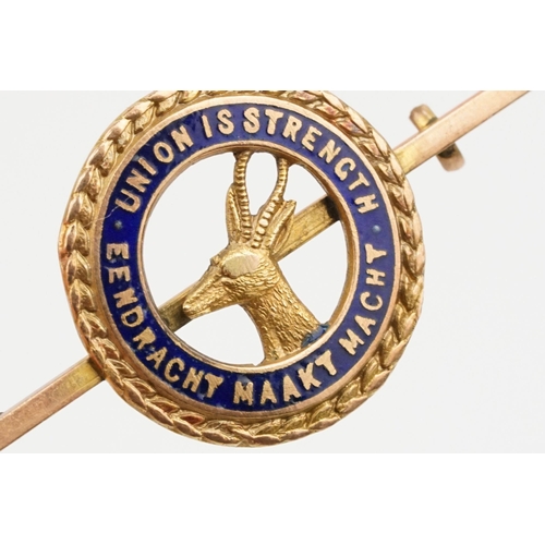 232 - 9ct gold 'Union is Strength' motto bar brooch (af, marked 9ct) together with a 9ct gold locket penda... 