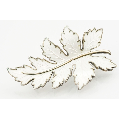 26 - Norwegian mid 20th Century silver enamelled leaf brooch. Marked C O W to verso, sterling Norway. Bro... 