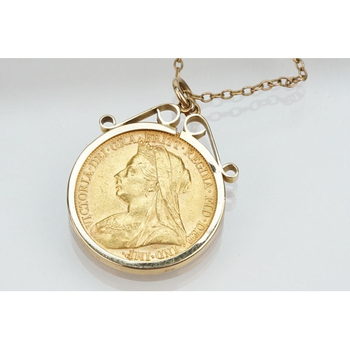 94 - Victorian 1896 full old head sovereign set within a 9ct gold mount with a fine link necklace chain. ... 