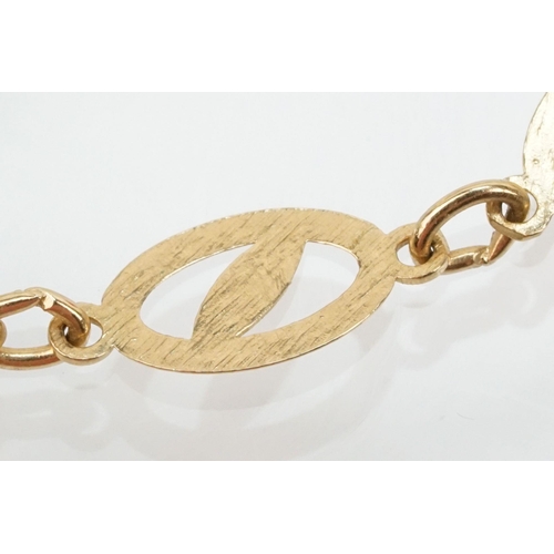 111 - Group of three 9ct gold bracelets to include a gate link bracelet with heart lock clasp (hallmarked ... 