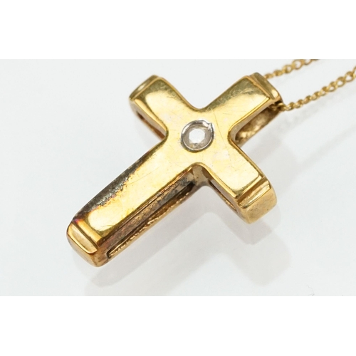 131 - Group of 9ct gold jewellery to include a 9ct gold cross pendant (cross hallmarked Birmingham, chain ... 