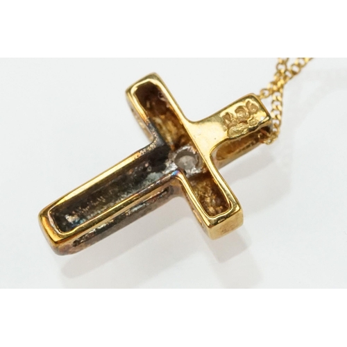 131 - Group of 9ct gold jewellery to include a 9ct gold cross pendant (cross hallmarked Birmingham, chain ... 