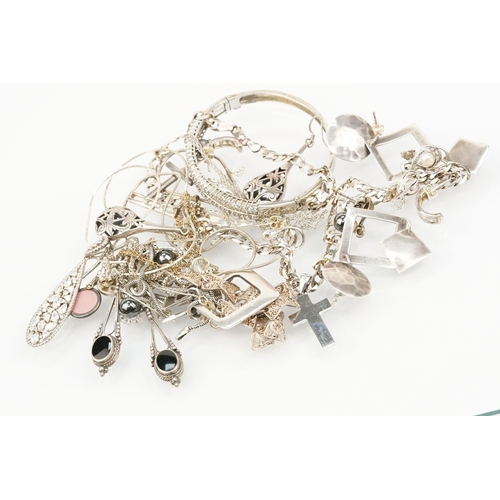 153 - Collection of silver jewellery to include a pair of white stone set hoops earrings and matching pend... 