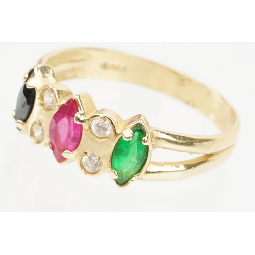 176 - 15ct gold gemstone set ring. The ring set with three marquise cut coloured stones to the head having... 