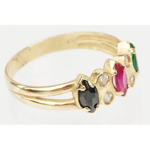 176 - 15ct gold gemstone set ring. The ring set with three marquise cut coloured stones to the head having... 