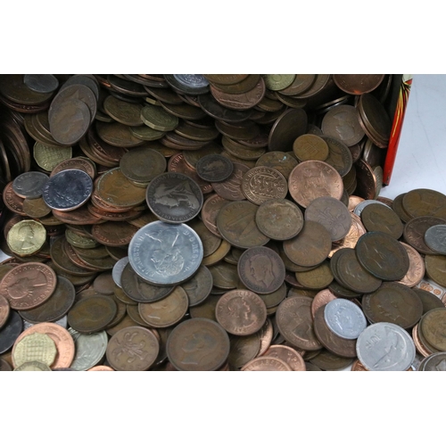 113 - A large collection of British pre decimal and world coins to include Queen Victoria, King Edward VII... 