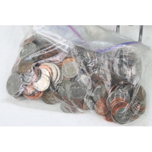 147 - A large collection of United States of America coins contained within an aluminium collectors case t... 