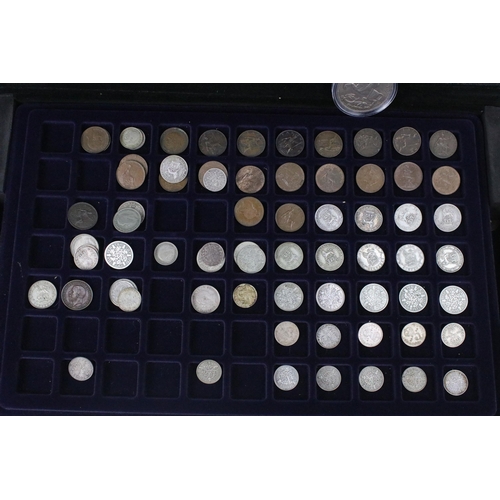 18 - A collection of British King George V circulated coins to include a good selection of silver example... 