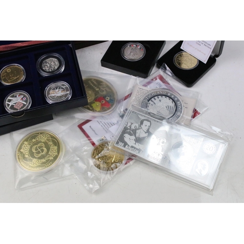 188 - A large collection of proof like collectors coins, mostly silver and gold plated commemorative examp... 