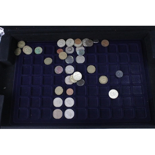 251 - A collection of mainly British coins contained within a aluminium coin collectors case to include co... 