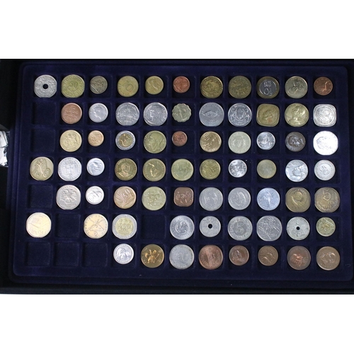 277 - A collection of British and World coins to include early twentieth century and modern examples conta... 