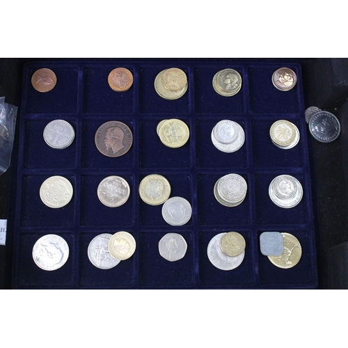 278 - A collection of British and World coins to include early twentieth century and modern examples conta... 