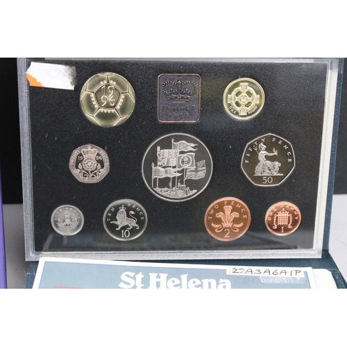 287 - A collection of mainly Royal Mint coin collectors sets to include the 2008 Royal Sheild of Arms year... 