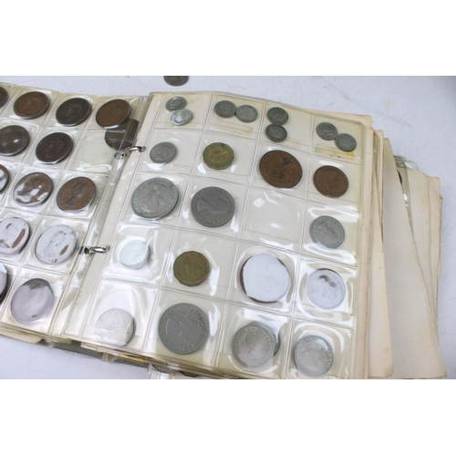 300 - A collection of British pre decimal coins to include a good quantity of pre 1947 and pre 1920 silver... 