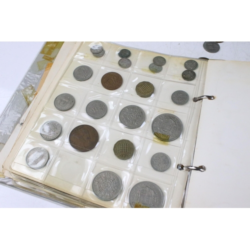 300 - A collection of British pre decimal coins to include a good quantity of pre 1947 and pre 1920 silver... 